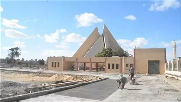 مبنى متحف إخناتون بالمنيا خلال أعمال استكمال المشروع