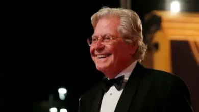 الفنان حسين فهمي رئيس مهرجان القاهرة السينمائي في صورة أرشيفية