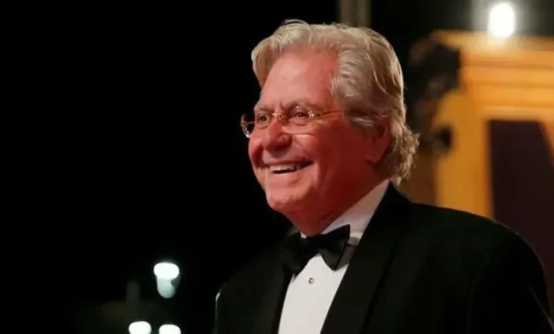 الفنان حسين فهمي رئيس مهرجان القاهرة السينمائي في صورة أرشيفية
