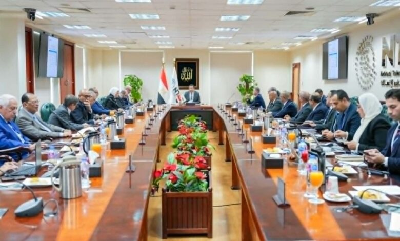رأفت هندي يترأس اجتماع لجنة صناعة الاتصالات