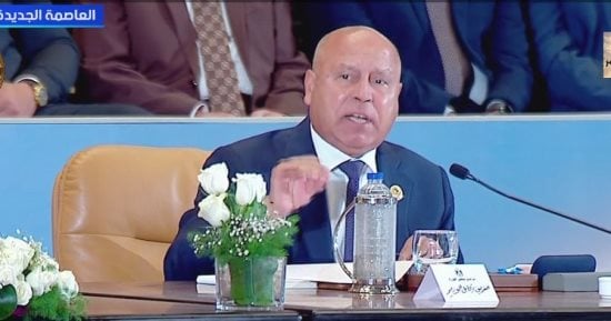 وزير النقل كامل الوزير خلال حديثه بمنتدى مصر