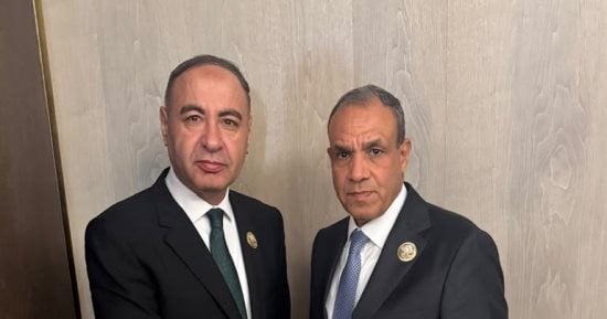 لقاء بدر عبد العاطي والطاهر الباعور على هامش اجتماعات بغداد