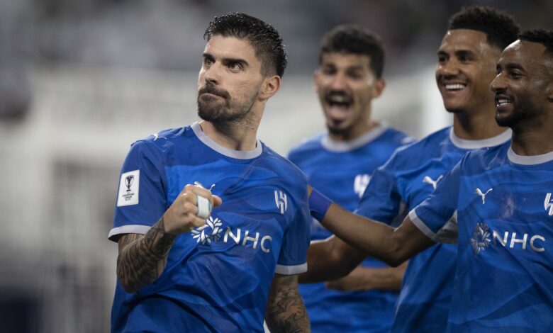 الهلال يعود من الدوحة بثنائية أمام السد ويواصل انتصاراته الآسيوية