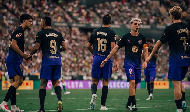 برشلونة يهزم بيتيس 5-2 ويحقق فوزه التاسع تواليًا في الليغا